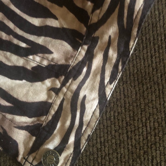 Carole Little 3X Linen Animal Print Jacket - Picture 6 of 6